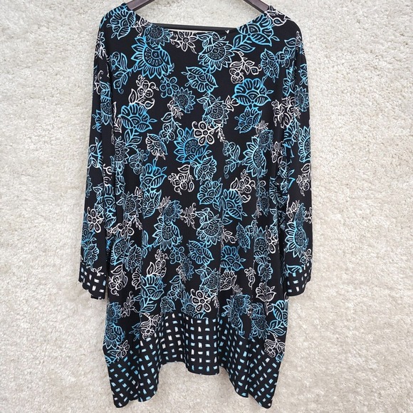 Susan Graver Top Womens 4X Blue Black Floral 3/4 Sleeve Liquid Knit Stretch - Picture 6 of 10